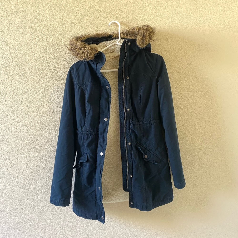 Women’s Navy/Black Hollister Sherpa Parka